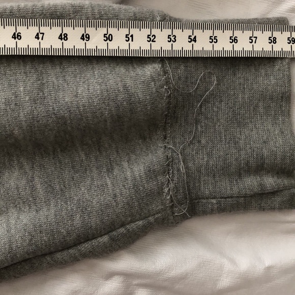 University of Manitoba Zip-Up Hoodie - Picture 12 of 15